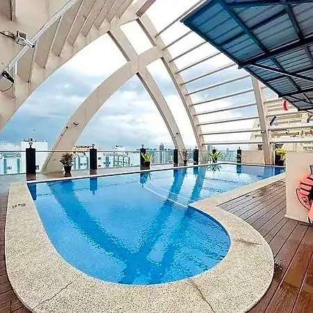 Mandaluyong Loft Staycation With Pool&Wifi&Karaoke