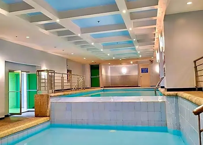 Hotel Mandaluyong Loft Staycation With Pool&wifi&karaoke 5*