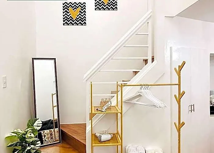 Hotel Mandaluyong Loft Staycation With Pool&wifi&karaoke 5*